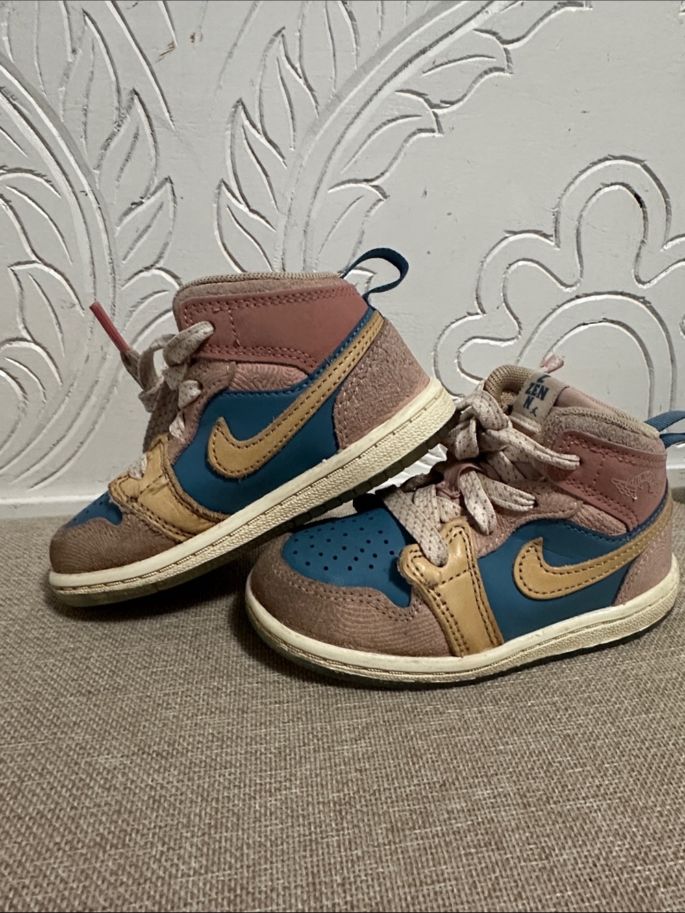 JORDAN 1 MID SNEAKER SCHOOL (TODDLER)